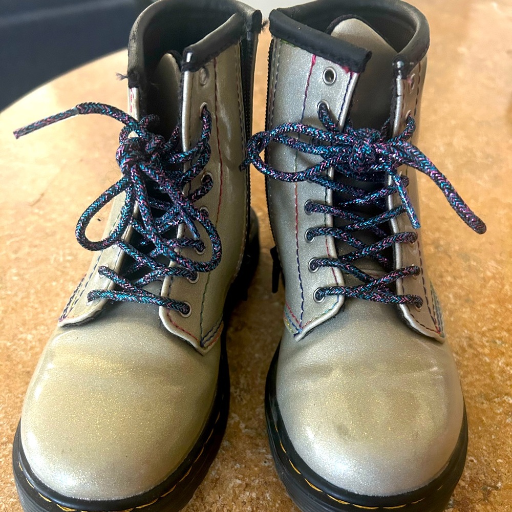 Kids Dr.Marten boots